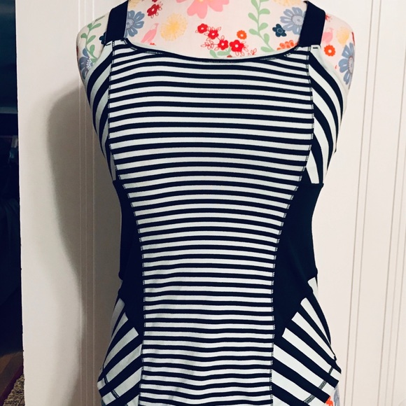 lululemon athletica Tops - 🍾Lululemon Athletica Track n Train Tank🍾